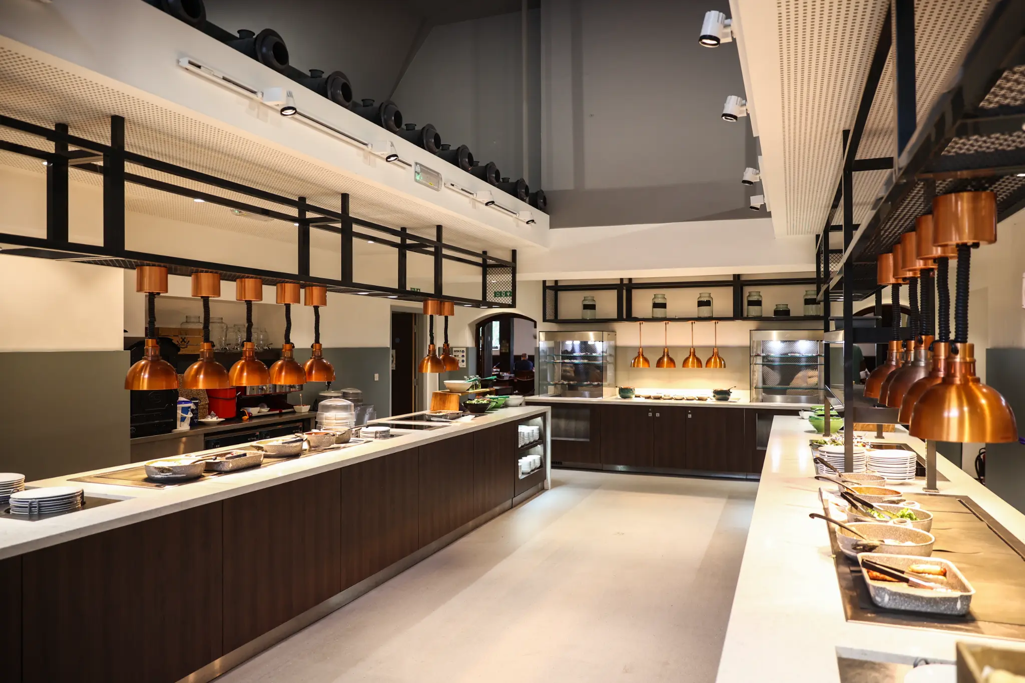 Premium Dining Facilities